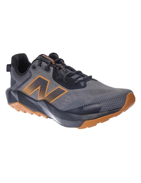 Tenis DynaSoft Nitrel v6 para senderismo New Balance de hombre