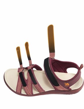 Sandalia camel crow para mujer
