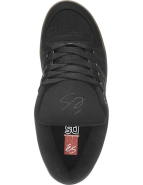 Tenis Es de hombre