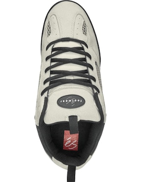 Tenis Es de hombre
