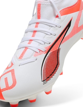 Tenis para fútbol Puma Ultra 5 Play FGAG para hombre