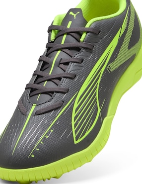 Tenis Ultra 5 Play TT para fútbol Puma de hombre