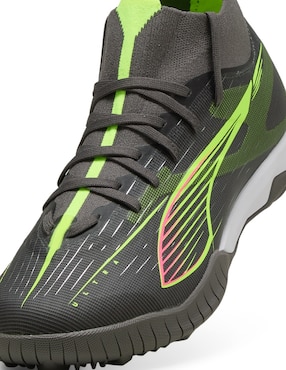 Tenis Ultra 5 Match TT para fútbol Puma de hombre