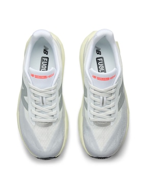 Tenis Rebel V5 para correr New Balance de mujer