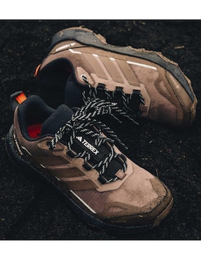 Tenis Technical Hiking para campismo Adidas de mujer