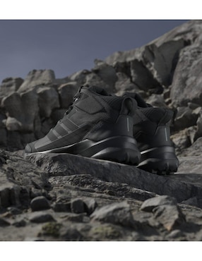 Tenis Technical Hiking para campismo Adidas de mujer
