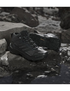 Tenis Technical Hiking para campismo Adidas de mujer