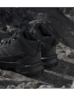 Tenis Technical Hiking para campismo Adidas de mujer