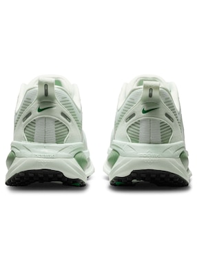 Tenis Vomero 18 para correr Nike de mujer