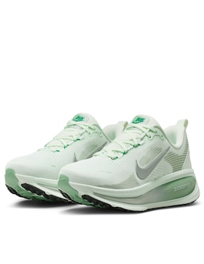 Tenis Vomero 18 para correr Nike de mujer