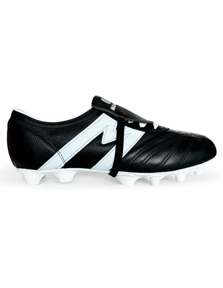 Tenis de hombre para fútbol