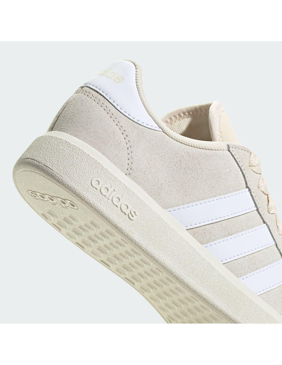 Tenis Grand Court Base 00s de mujer 8