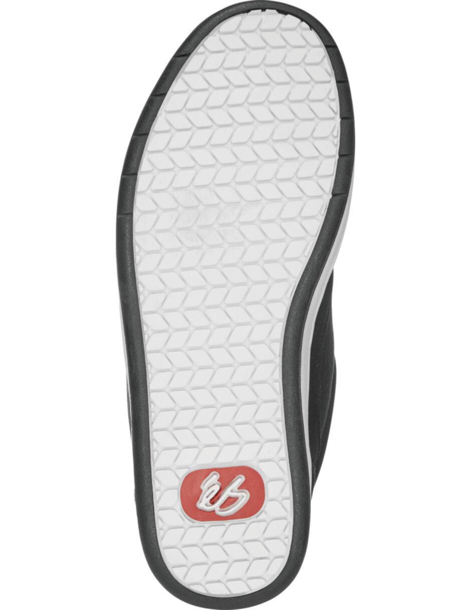 Tenis de hombre 3