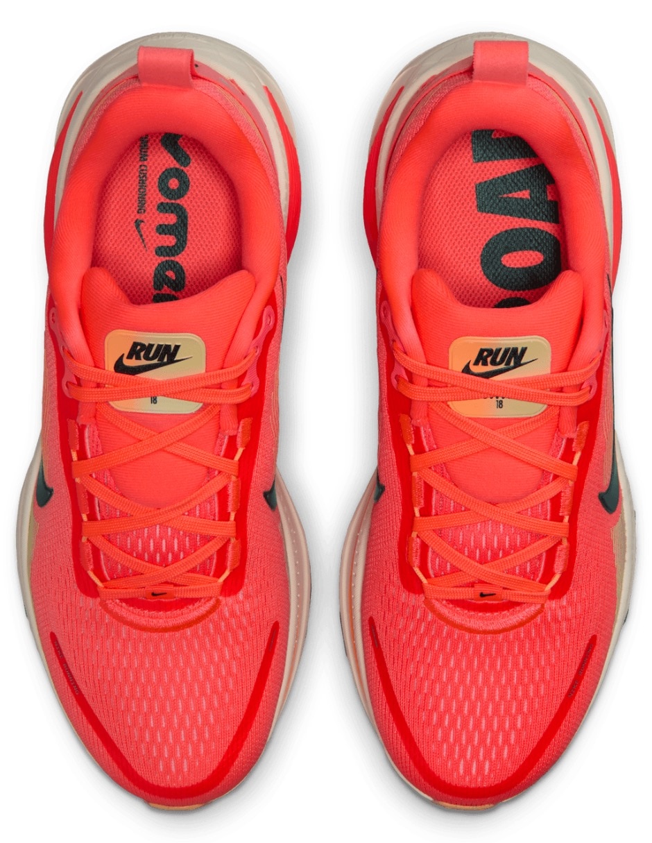 Tenis Vomero 18 para correr Nike de mujer 4