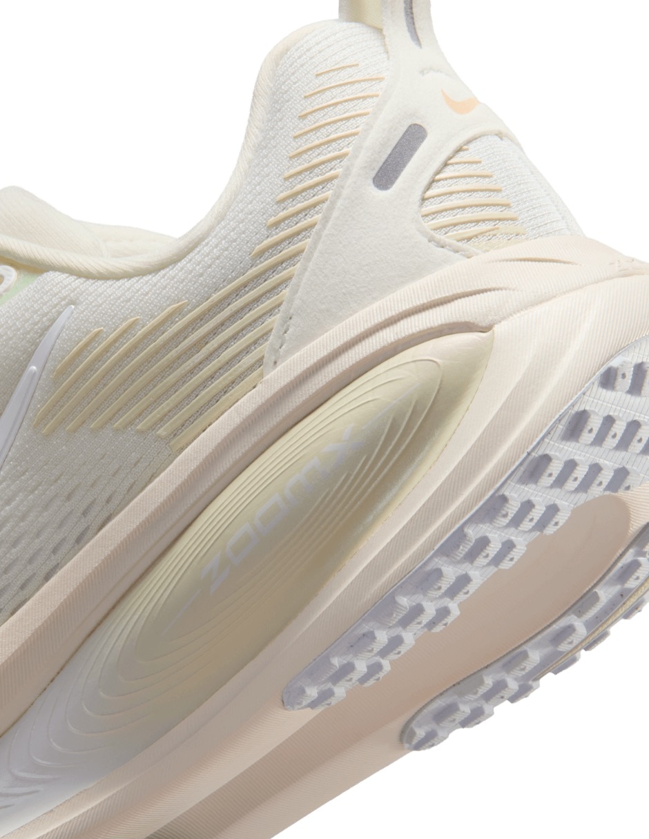 Tenis Vomero 18 para correr de mujer 9