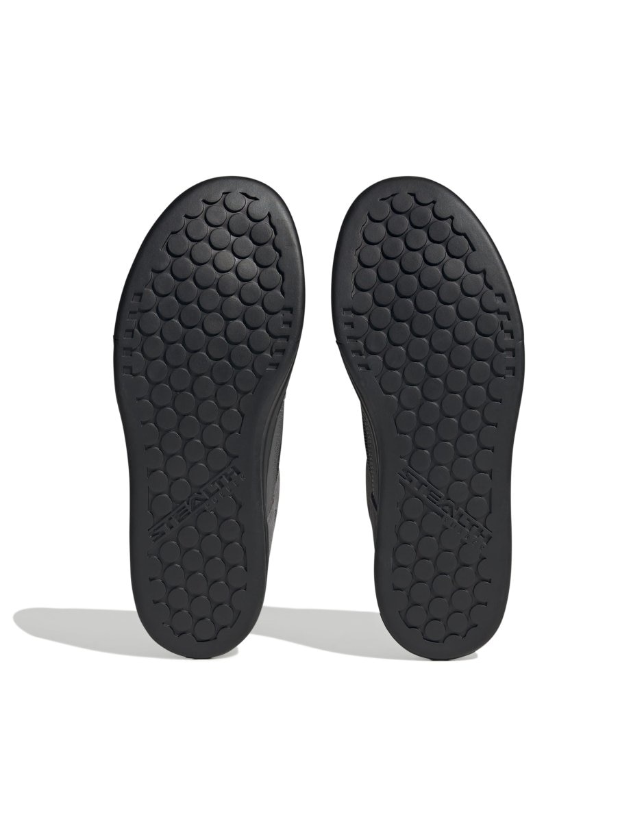 Tenis de hombre 3