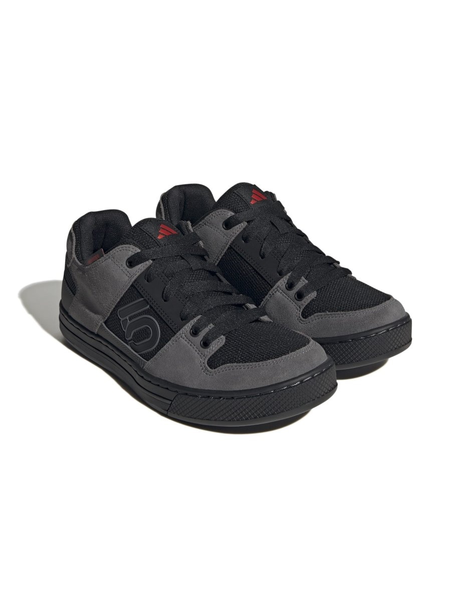 Tenis de hombre 5