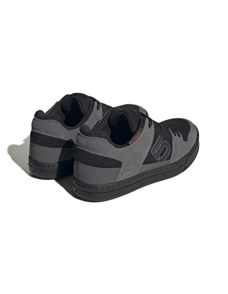 Tenis de hombre 6