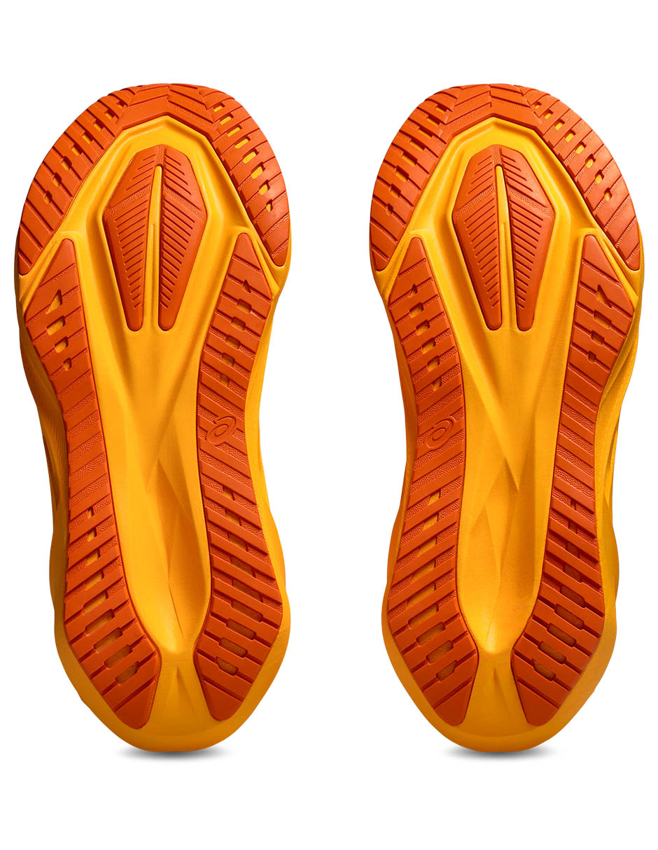 Tenis Novablast 5 para correr de hombre 2