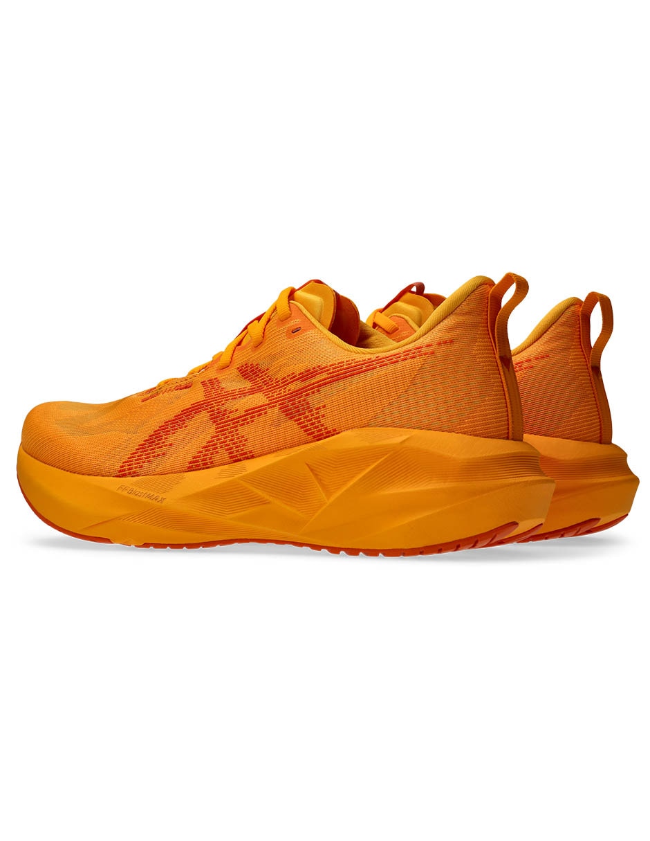 Tenis Novablast 5 para correr de hombre 3