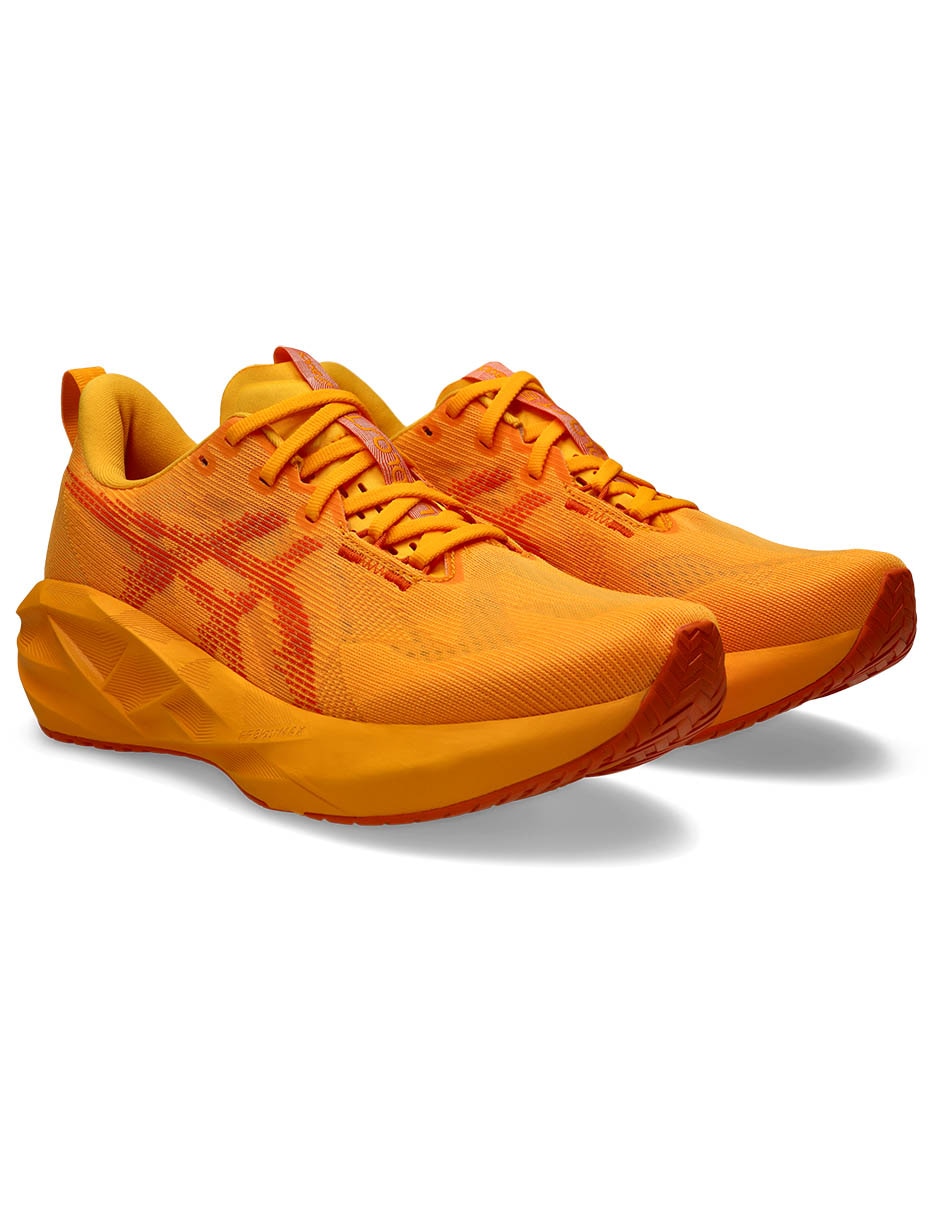 Tenis Novablast 5 para correr de hombre 4
